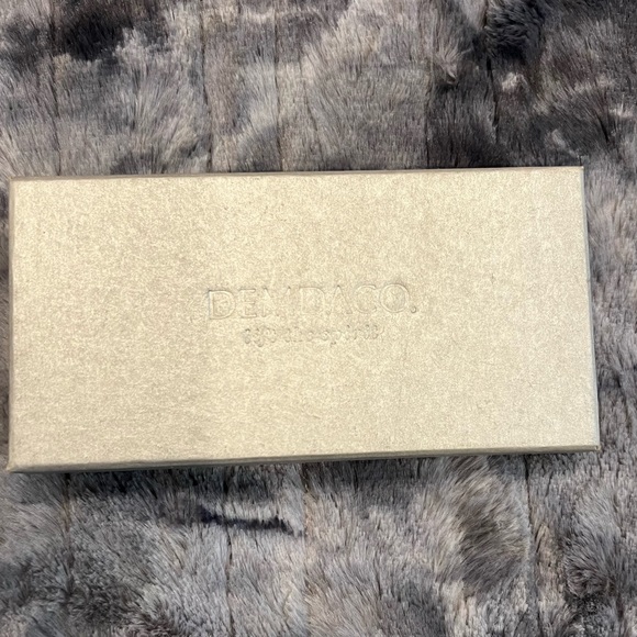 Gold Cross Giving Pin - Picture 6 of 6